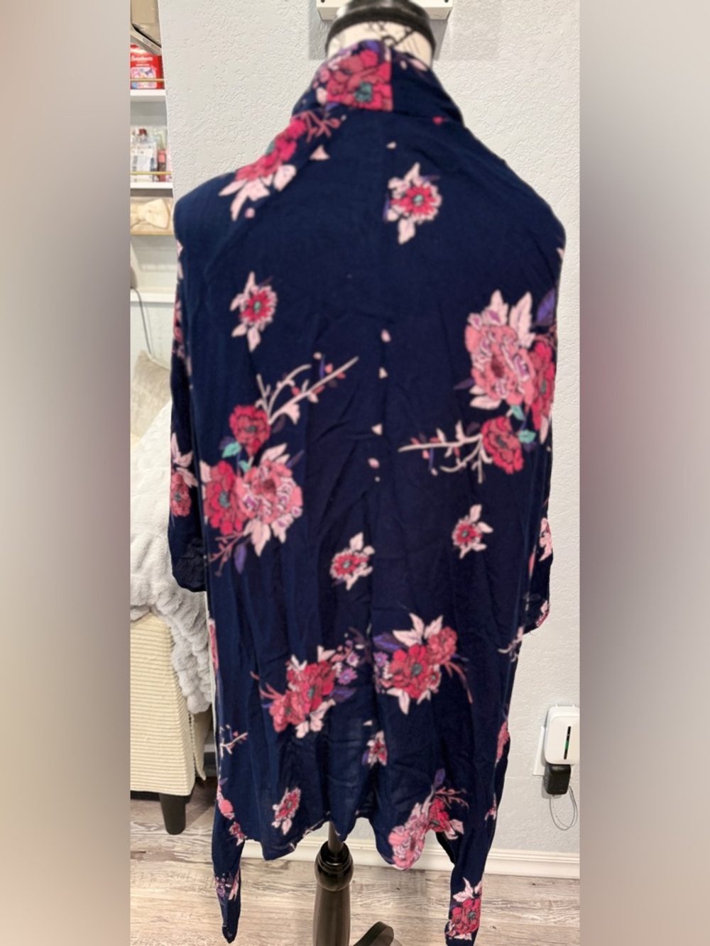 Patrons of Peace Small Boho Floral Kimono Cardigan Navy Pink Flowy Open Front - Picture 6 of 7